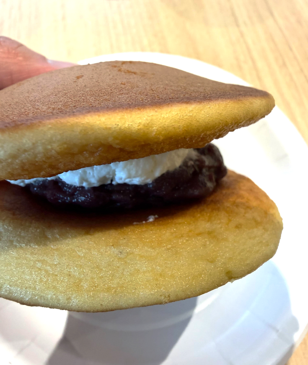 甘いもの好き必見！ 最新のコンビニスイーツを試食レポート | 暮らし