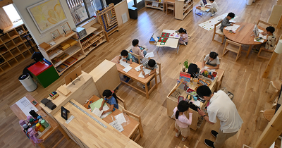 「〜不登校35万人のいま、子どもの学びについて考える〜”自らを育てる力”を養うモンテッソーリ小学校」